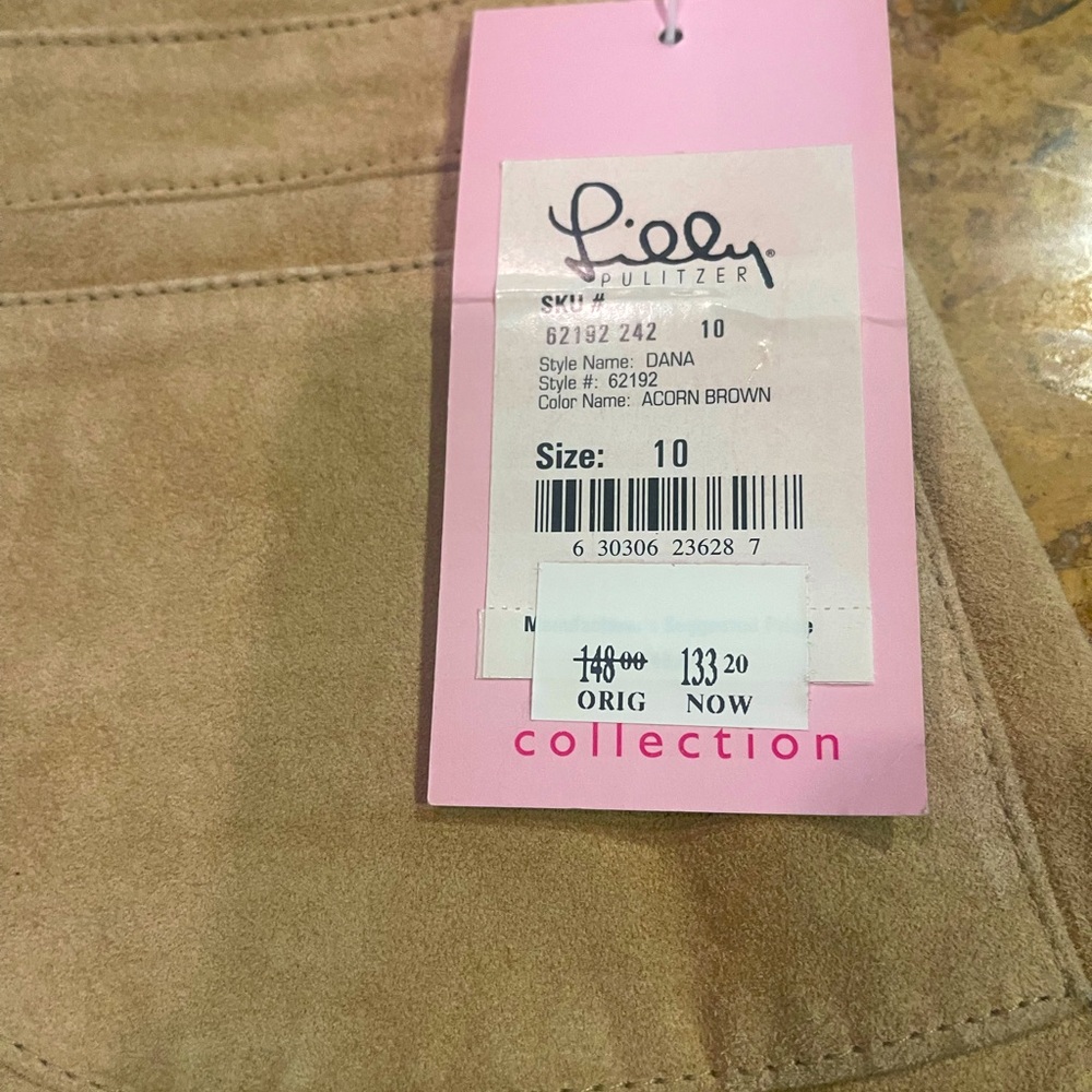 Lilly Pulitzer 100% suede skirt, pleat front & back, front pockets, lined NWT - Picture 2 of 6